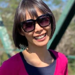 รจนกร แบ่งทิศ